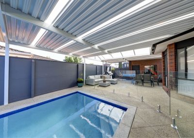 The Benefits of Clear Roofing Sheets for Commercial Properties