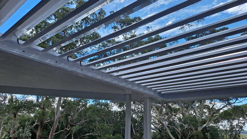 Skylux® louvred roof system give you control of how much light enters your outdoor space